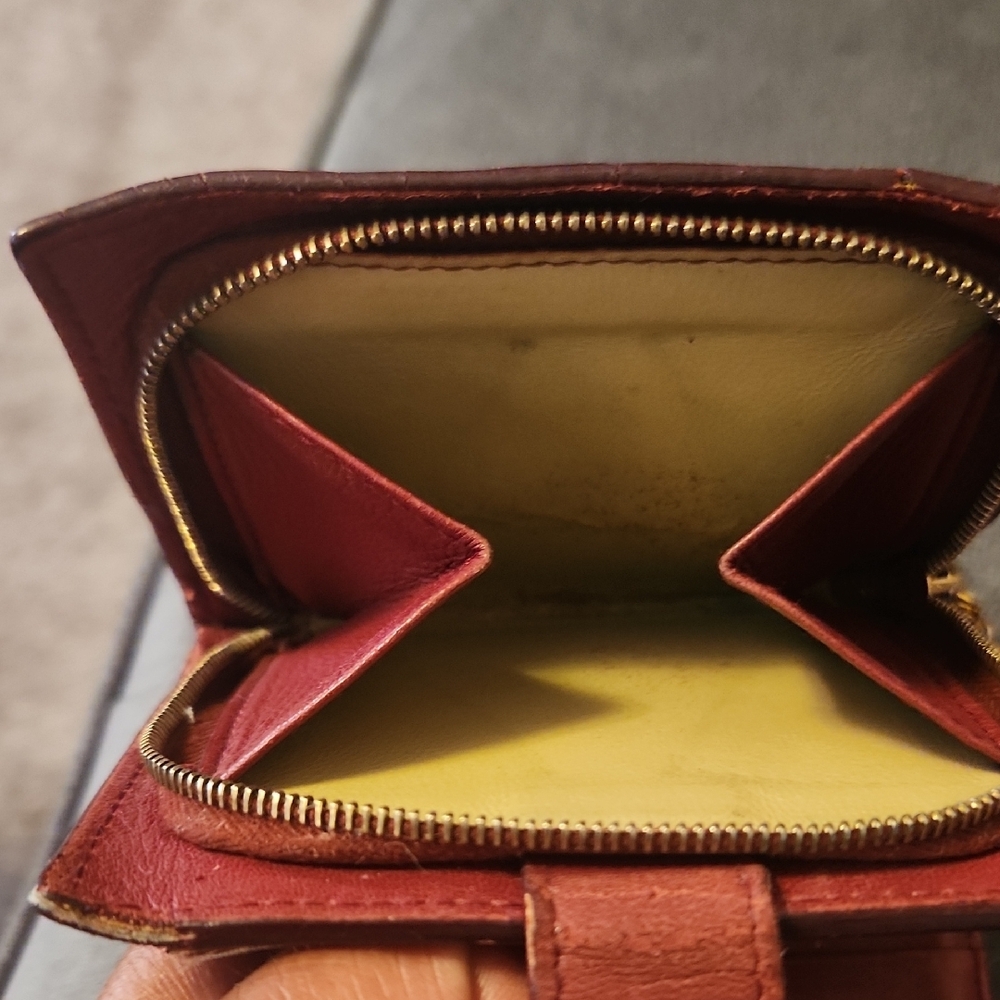 Bottega Veneta Red Woven Leather Wallet - Picture 6 of 9